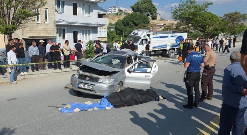 Van'da otomobil kamyonetle çarpıştı: 1 ölü, 4 yaralı