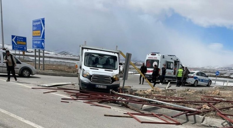 Van'da trafik kazası: 2 yaralı