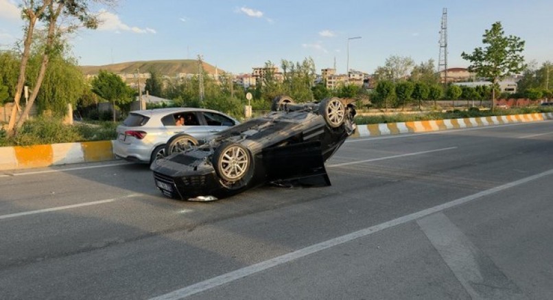 Van'da trafik kazası: 2 yaralı