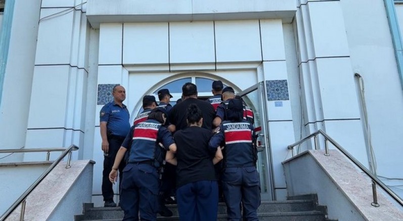 Vatandaşları dolandıran şebekeye operasyon
