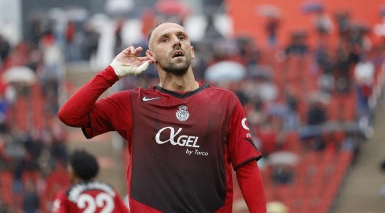 Vedat Muriqi bu akşam İstanbul'a geliyor
