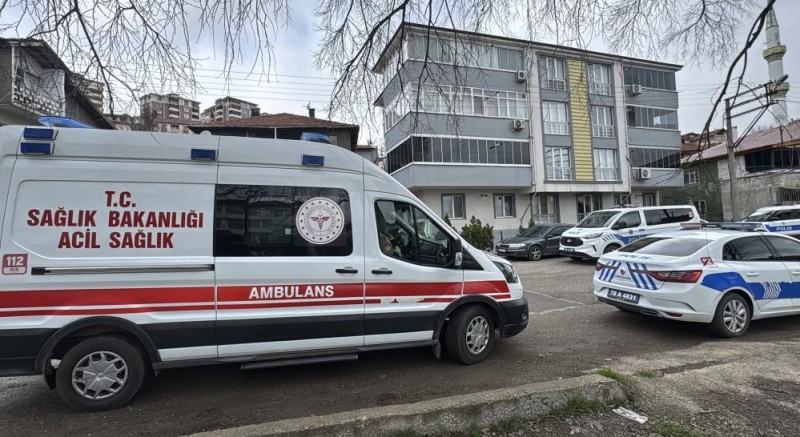 Yalnız yaşadığı evinde ölü bulundu