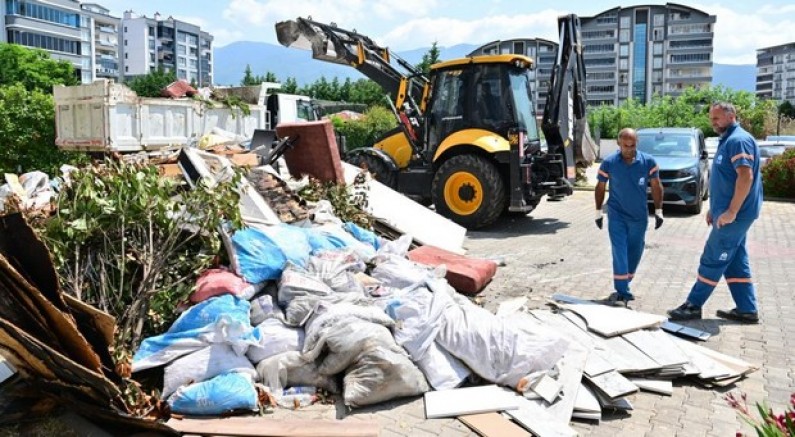 Yangının yaralarını Yıldırım Belediyesi sarıyor