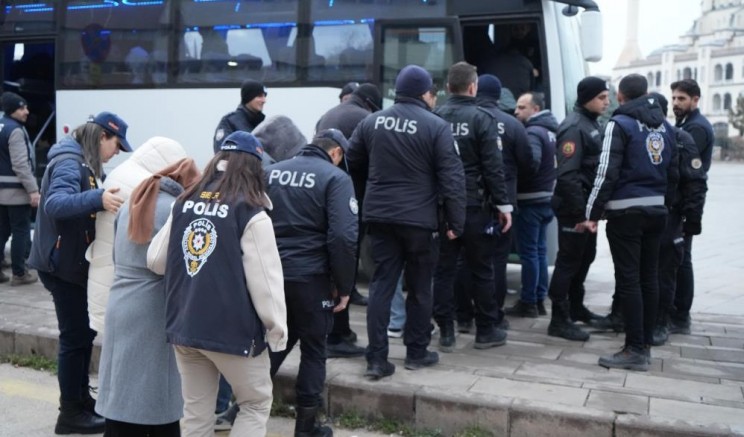 Yasa dışı bahis ağı çökertildi: 25 gözaltı