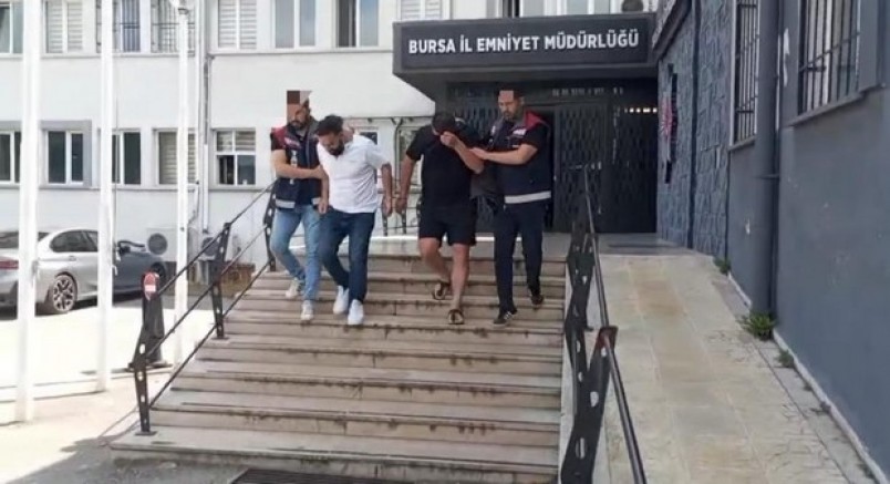 Yaşlı kadını dolandıran 2 şüpheli tutuklandı