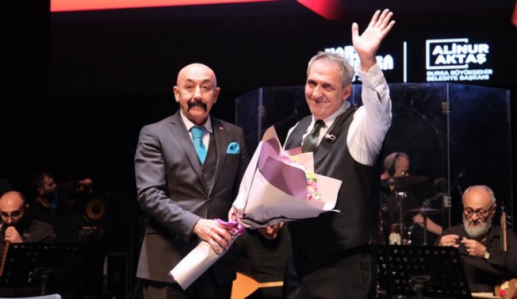 Yavuz Bingöl’le türkü şöleni