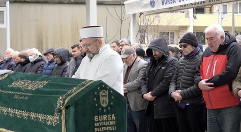 Yazar Ahmet Turan Alkan Bursa'da toprağa verildi
