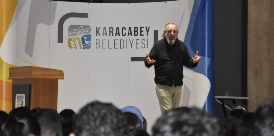 Yazar Sinan Yağmur Bursa Karacabey’de öğrencilerle buluştu