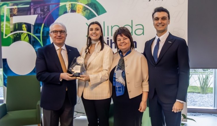 Yeşilova Holding’de çifte kutlama