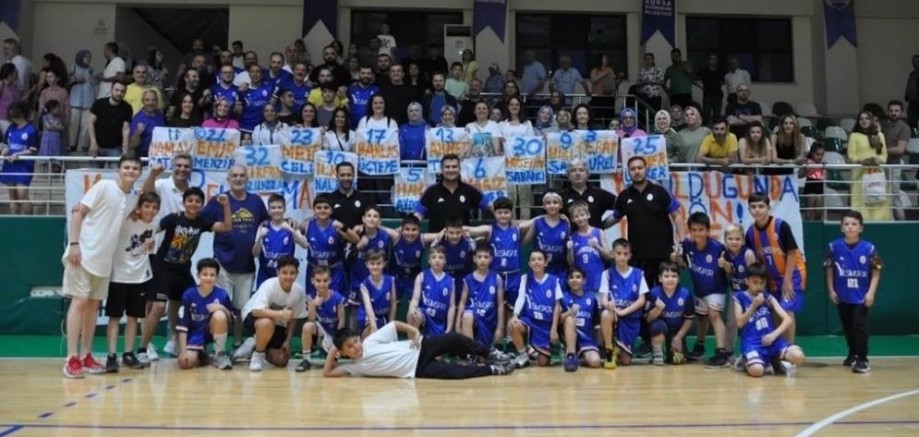 Yeşim Spor U10 Takımı Bursa'da zirveye çıktı