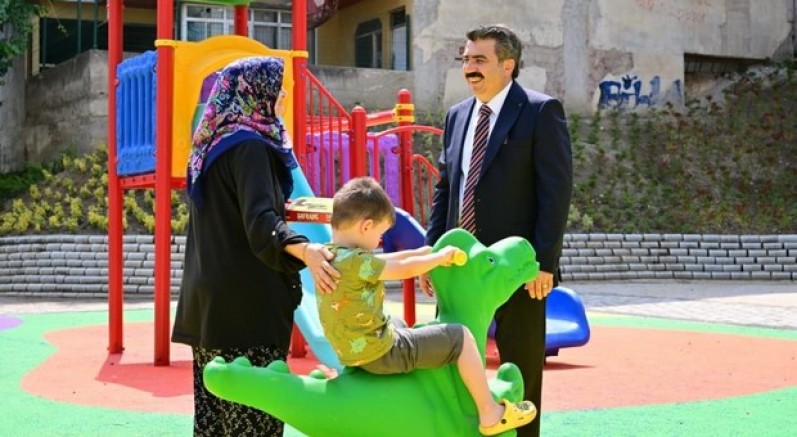Yıldırım’da parklara yaz bakımı