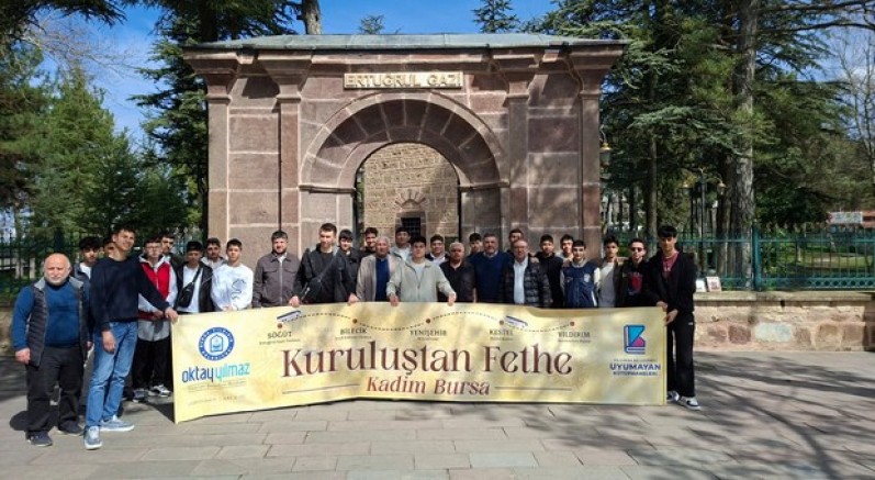 Yıldırımlı gençler Fetih Yolunda