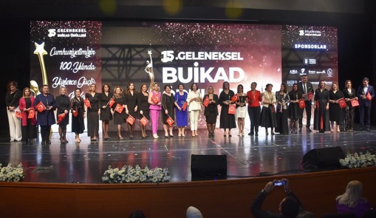 Yılın Başarılı Kadınları