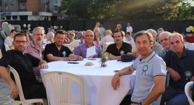 Yıllar sonra öğrencileriyle buluştu
