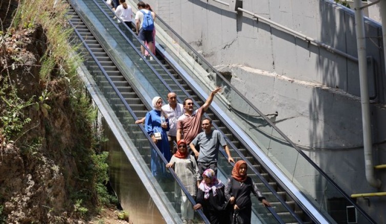 Yürüyen merdivenler tekrar Bursalıların hizmetinde