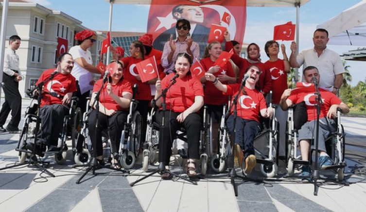 Zafer Bayramını coşkuyla kutladılar