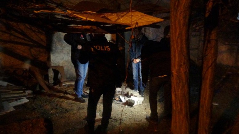 Zehirlenme şüphesiyle hastaneye kaldırılan şahıs hayatını kaybetti