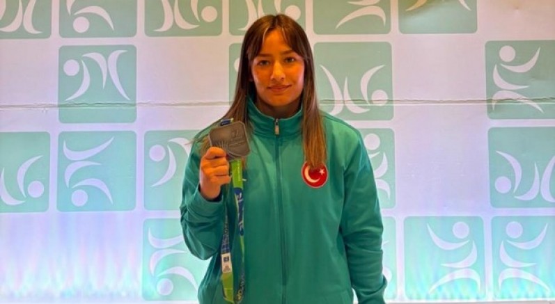 Zerda Demir dünya ikincisi