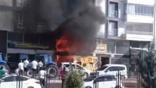 Elazığ’da iş yeri alevlere teslim oldu