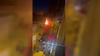 Küçükçekmece’de metruk binada yangın paniği