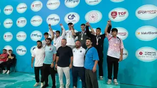 Minikler Güreş Türkiye Şampiyonası’na büyükşehir damgası!