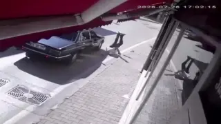 Bursa’da otomobilin çarptığı yaya ağır yaralandı