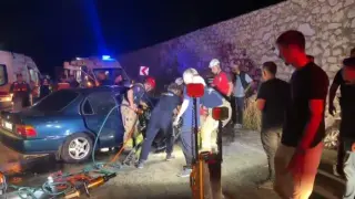 Bursa’da iki otomobil kafa kafaya çarpıştı: 5 yaralı, 2 ölü