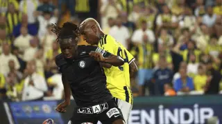 Fenerbahçe'den 2 gollü avantaj: 2-0