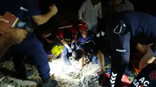 Kuyuya düşen çocuğa nefes kesen kurtarma operasyonu