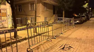 Güngören’de 5 katlı binanın balkonu çöktü