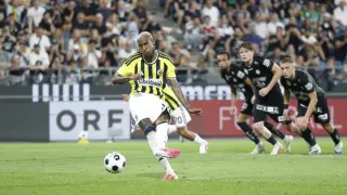 Fenerbahçe’nin play-off’taki rakibi Olympique Lyon oldu