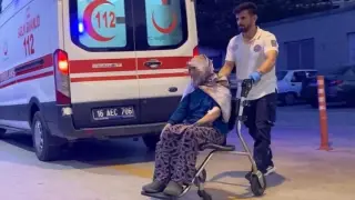 Mahsur kalan kadın ve engelli kızı kurtarıldı