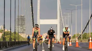 Dünyanın ilk ve tek triatlon heyecanı İstanbul’da yaşandı
