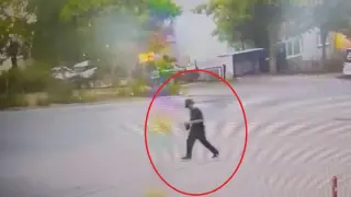 Şapkalı hırsız ’Örümcek Adam’ gibi tırmanıp evleri soydu