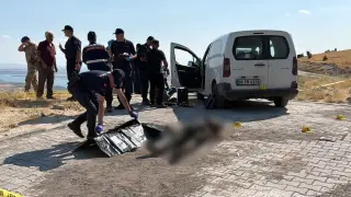 Mezarlık yanında silahla vurulmuş ceset bulundu