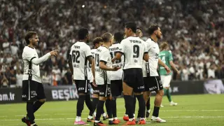 Beşiktaş tur kapısını araladı: 3-0