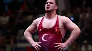 Milli güreşçilerden madalya yağmuru!