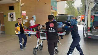 Duran kamyona çarpan kamyonet sürücüsü ağır yaralandı
