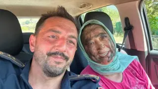 65 yaşındaki Hanife Teyze alevlerin önüne geçti