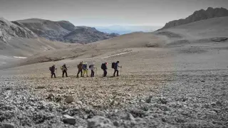 İnegöllü dağcılar 30 Ağustos Zafer Bayramı için tırmandı