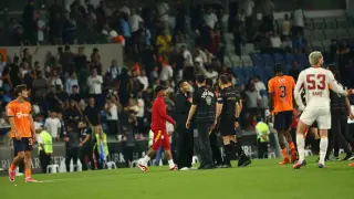 Nuri Şahin, maç sonunda kırmızı kart gördü