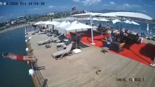 Sığ suya balıklama atlayan adam hayatını kaybetti