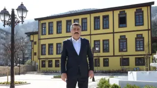 Düşünce ve sanatın yeni adresi alev alatlı