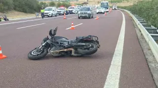 Kamyona çarpan motosiklet sürücüsü hayatını kaybetti