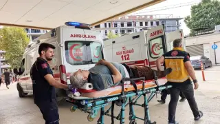 İnegöl’de çatıdan düşen kişi ağır yaralandı