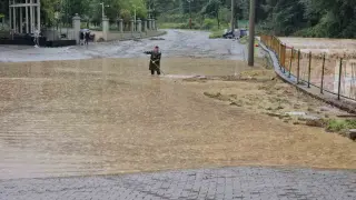 Zonguldak’ta sağanak sonrası sanayi sitesini su bastı