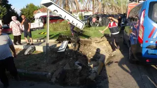 Antalya’da tur minibüsü kaza yaptı: 15 yaralı