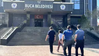 Buca Belediyesine haciz: İcra ekipleri binada