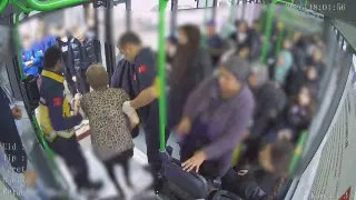 Kadın otobüs şoföründen, hayat kurtaran hareket