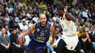 Fenerbahçe, Dubai Basketbol'u da geçti : 76-66